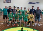 Futsal: Confira fotos da equipe Sub-13 recebendo a premiação da Taça Farroupilha